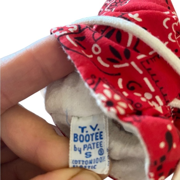 Vintage 70s Red bandana new born print Baby Booties slippers shoes Boho western - Picture 9 of 11